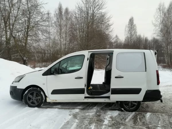 Mobility solutions for small cargo and parcell deliveries