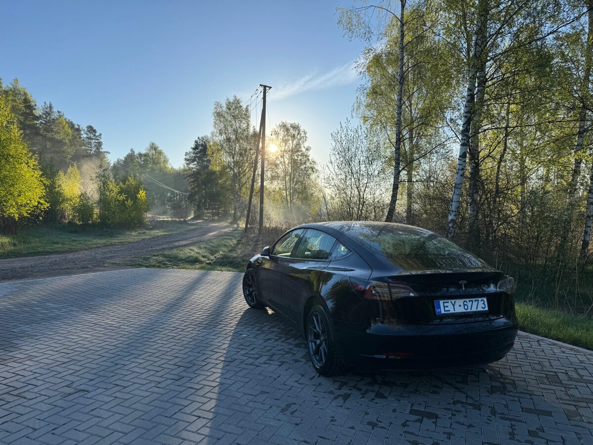 Tesla-1.jpeg